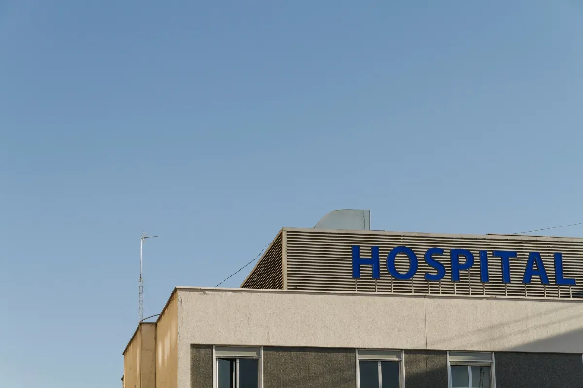 a photo of hospital building