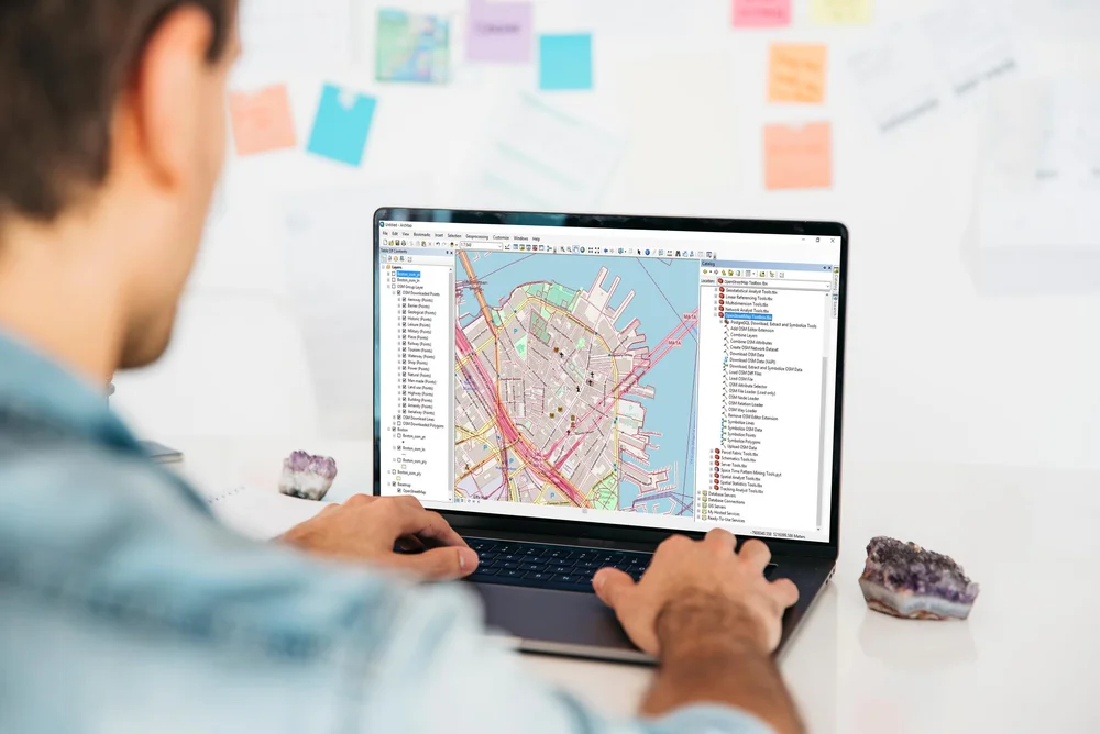Aligning spatial data at a workstation